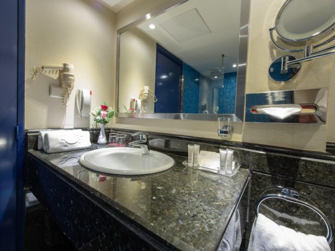 Crowne Plaza Riyadh Palace by IHG - Immagine 8
