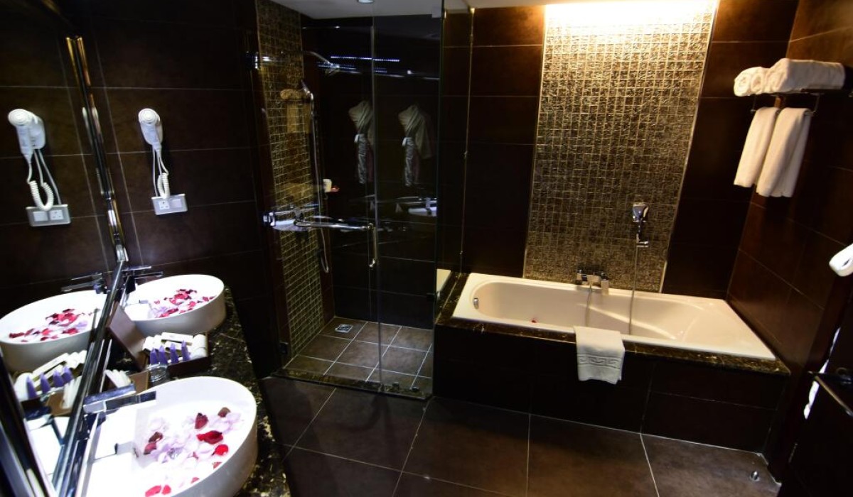 Crowne Plaza Riyadh Al Waha - Immagine 10