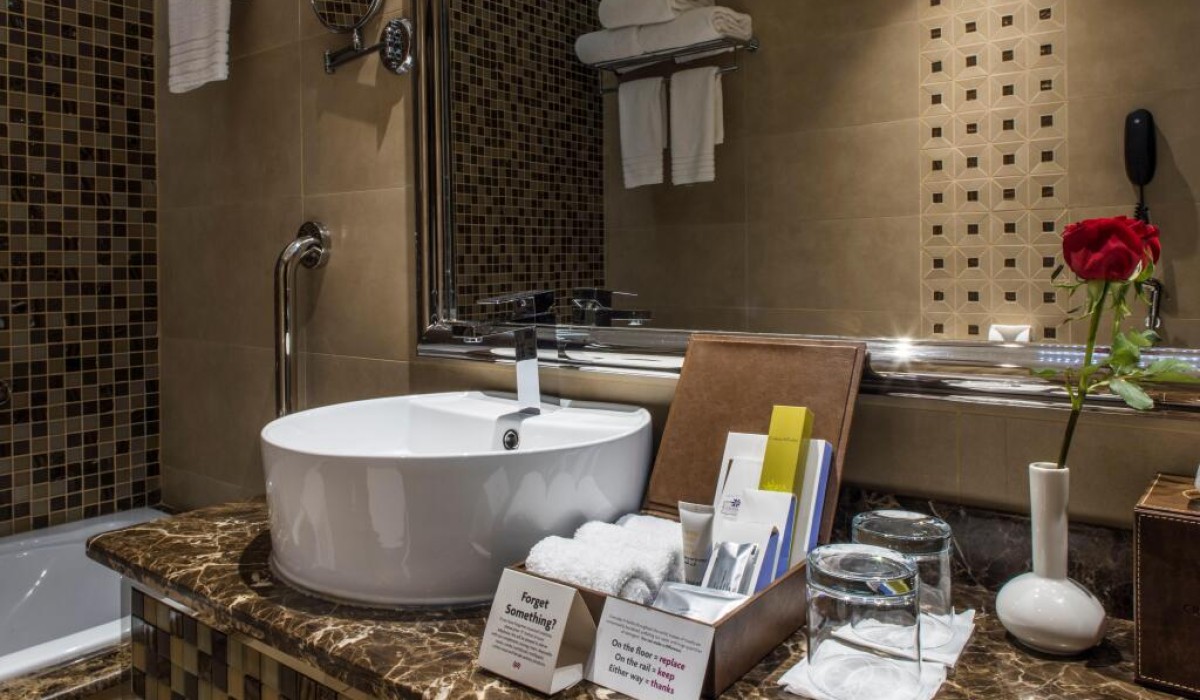 Crowne Plaza Riyadh Al Waha - Immagine 9