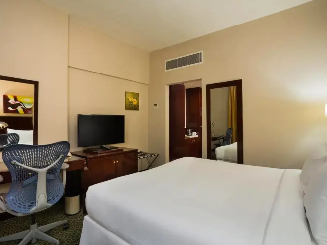 Hilton Garden Inn Riyadh Olaya - Immagine 9