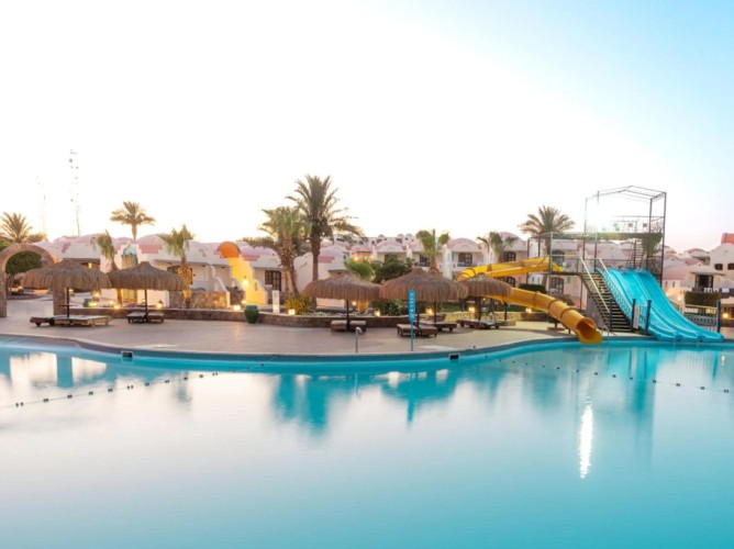 Protels Crystal Beach Resort - Immagine 1