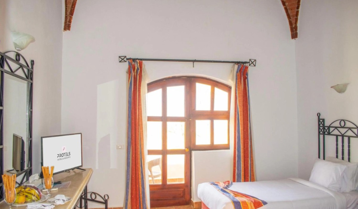 Protels Crystal Beach Resort - Immagine 10