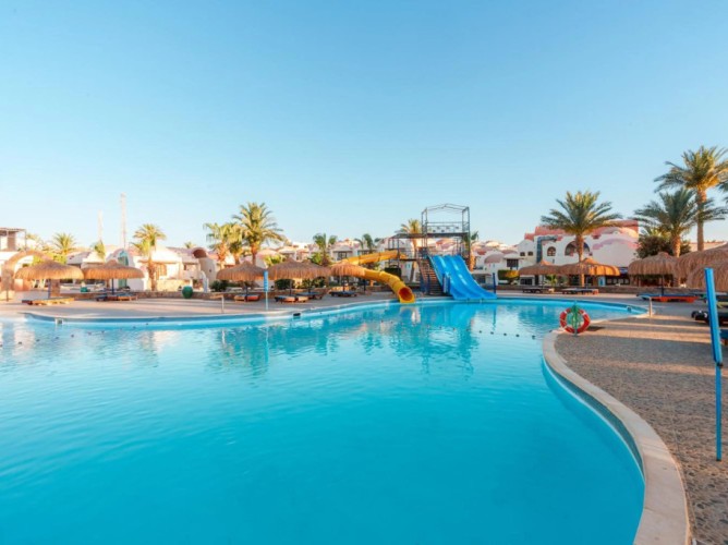 Protels Crystal Beach Resort - Immagine 4