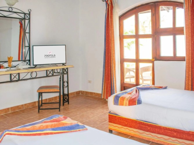 Protels Crystal Beach Resort - Immagine 7