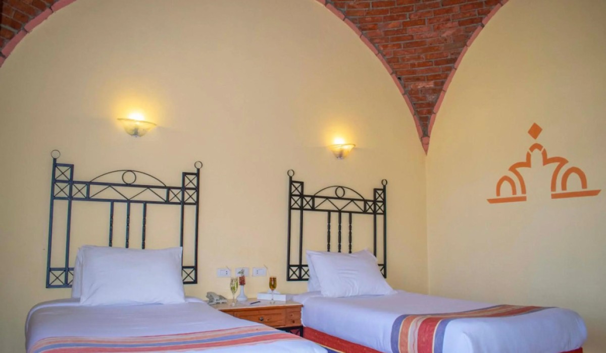 Protels Crystal Beach Resort - Immagine 8
