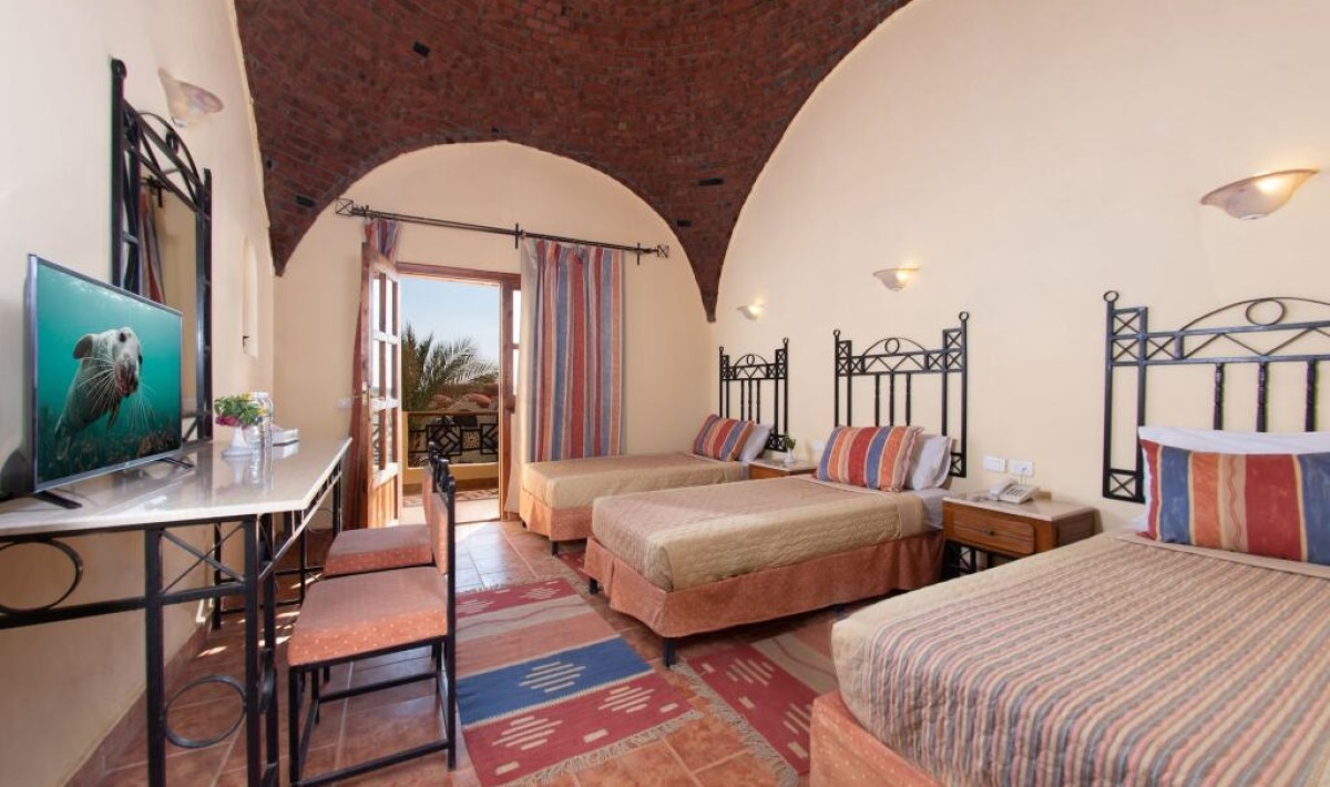 Bliss Marina Beach Resort All Inclusive - Immagine 1
