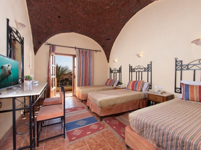 Bliss Marina Beach Resort All Inclusive - Immagine 1