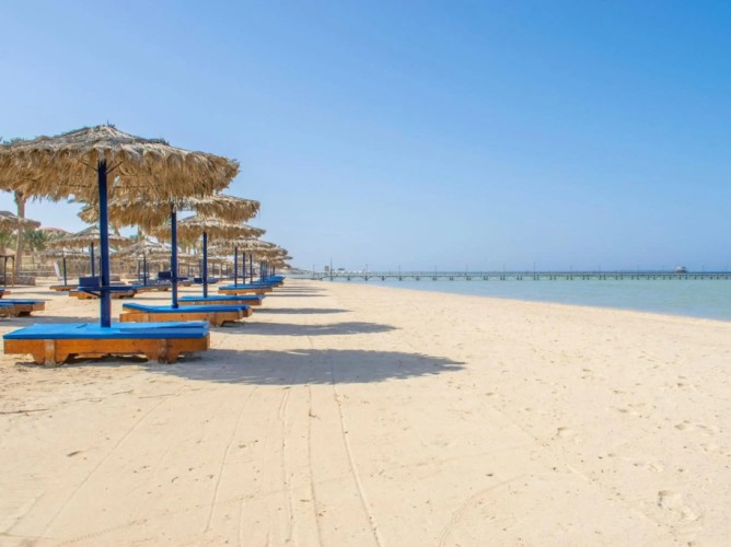 Protels Crystal Beach Resort - Immagine 3