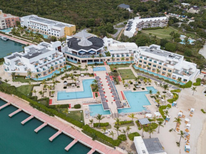 TRS Cap Cana Waterfront & Marina Hotel - Adults Only - Immagine 1