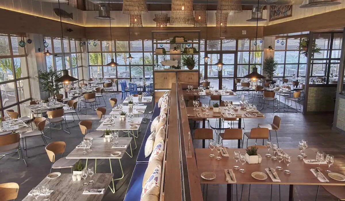 Bahia Principe Gran Bavaro All inclusive - Il Ristorante a la carte Fish Restaurant del Bahia Principe Grand Turquesa offre specialità di pesce e frutti di mare fresch ideale per cene romantiche o conviviali.