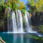 Le Cascate del Düden sono un gruppo di cascate lungo il fiume omonimo, che sfociano direttamente nel mare, creando uno spettacolo unico