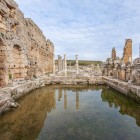 A Perge ci sono le rovine delle terme più belle dell'Anatolia