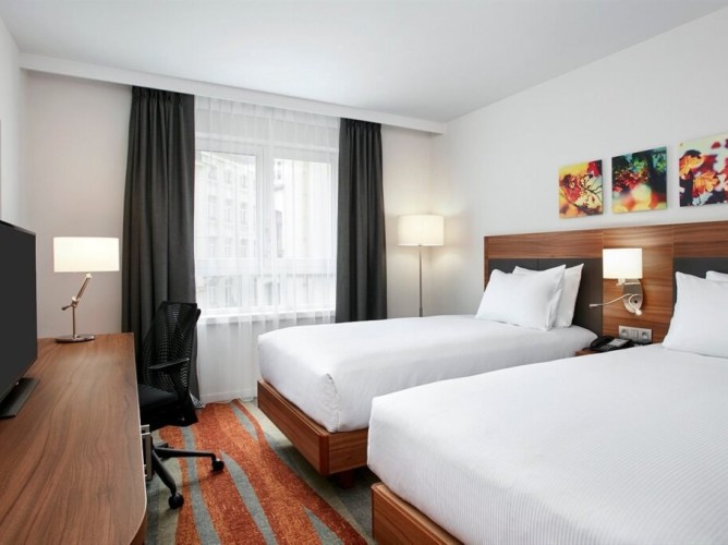 Hilton Garden Inn Brussels City Centre - Immagine 10