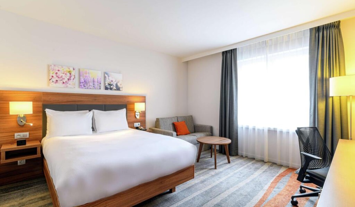 Hilton Garden Inn Brussels City Centre - Immagine 4