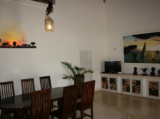 Deluxe Villa With Garden / Pool With Service Staff 150mt From the sea - Immagine 4
