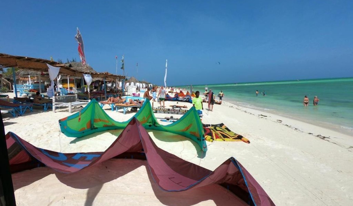 Pole Pole Beach House - Immagine 9