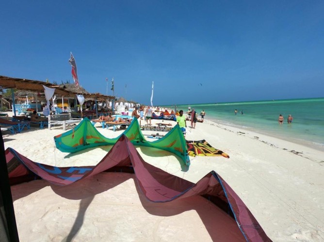 Pole Pole Beach House - Immagine 9