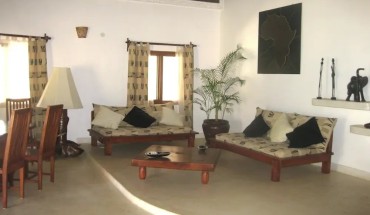 Watamu Villa With Service Personnel