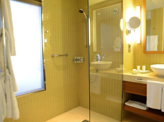 Al Ain Palace Hotel - Immagine 9