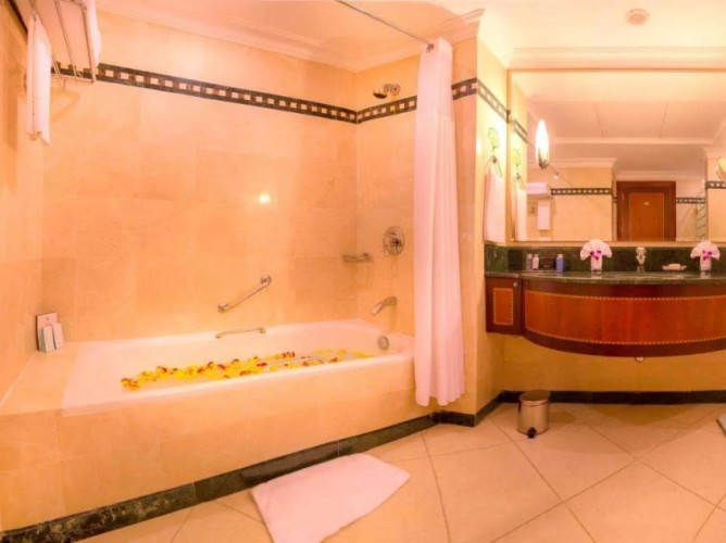 Corniche Hotel Abu Dhabi - Immagine 10