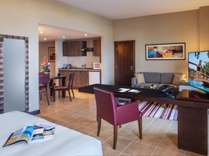 Khalidiya Palace Rayhaan by Rotana Hotel - Immagine 10
