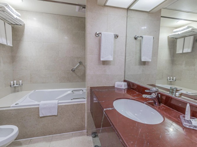 Millennium Downtown Abu Dhabi - Immagine 8