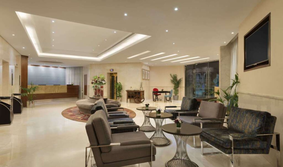 Ramada by Wyndham Abu Dhabi Corniche - Immagine 1