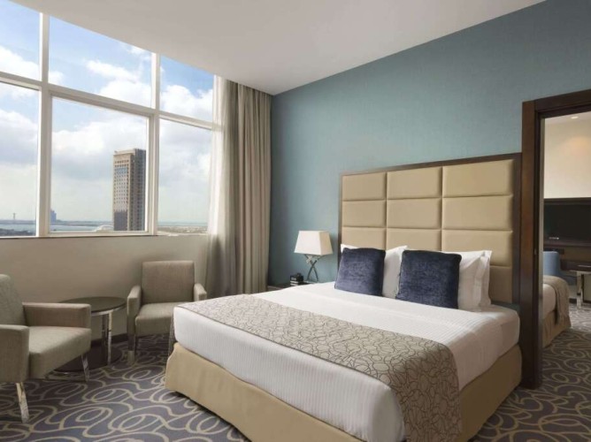 Ramada by Wyndham Abu Dhabi Corniche - Immagine 2