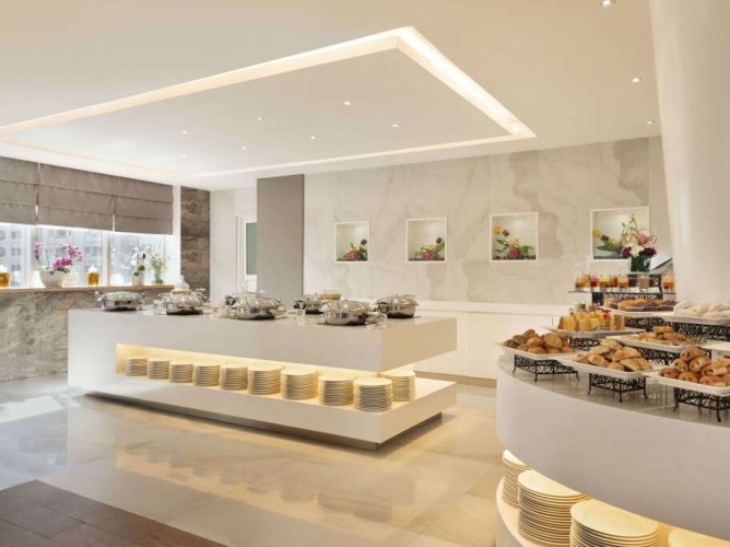 Ramada by Wyndham Abu Dhabi Corniche - Immagine 8