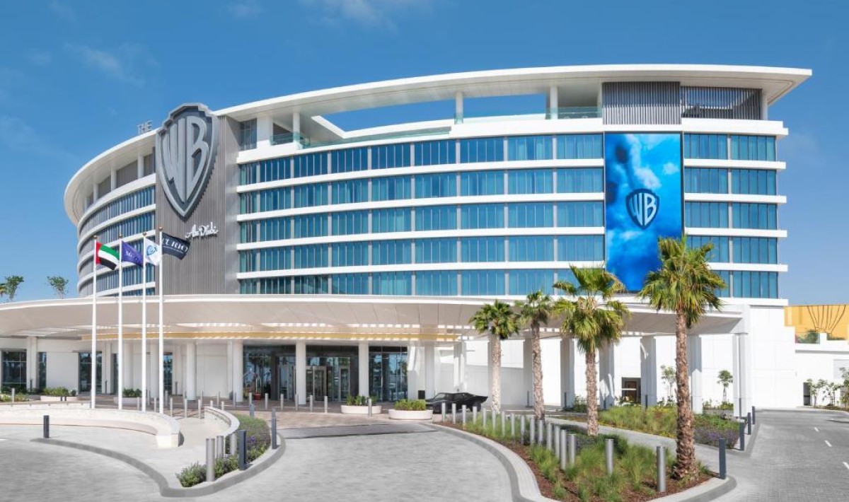 The WB Abu Dhabi, Curio Collection by Hilton Hotel - Immagine 1