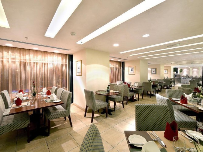 City Seasons Al Hamra Hotel - Immagine 4