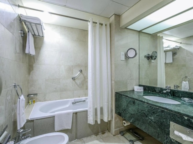 Millennium Downtown Abu Dhabi - Immagine 10