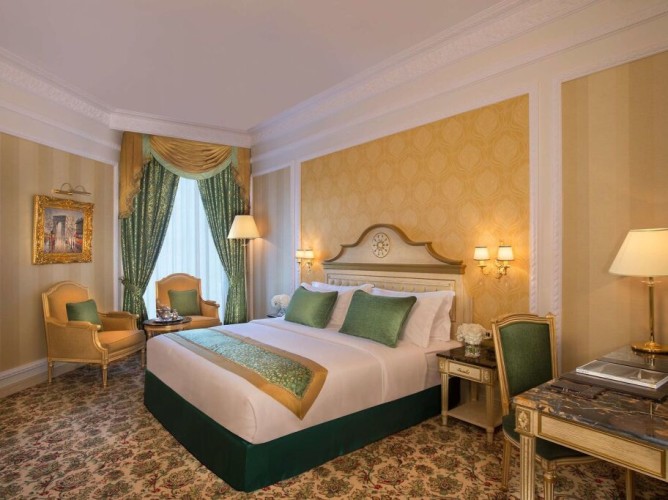 Royal Rose Abu Dhabi, a Curio by Hilton Affiliated Hotel - Immagine 4