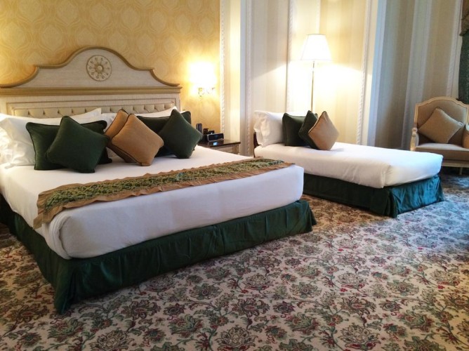 Royal Rose Abu Dhabi, a Curio by Hilton Affiliated Hotel - Immagine 9