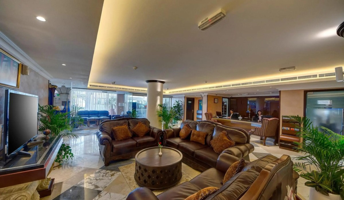 Ajman Beach Hotel - Immagine 4