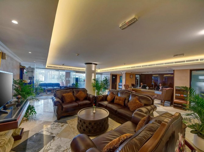 Ajman Beach Hotel - Immagine 4