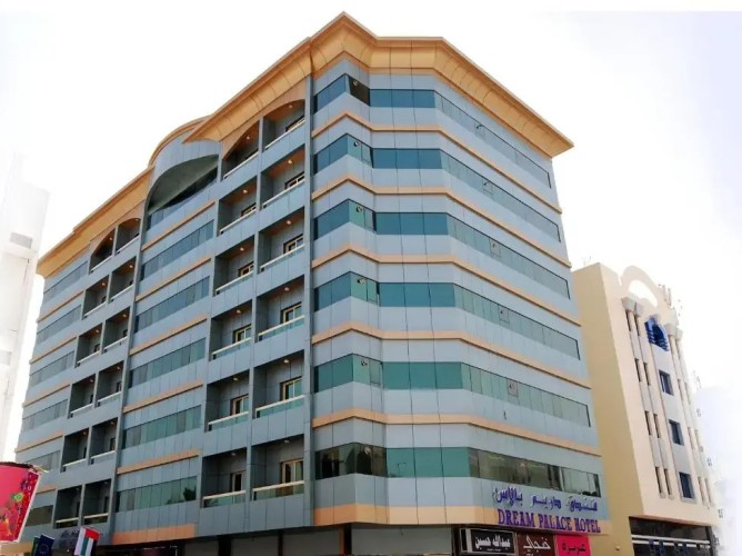 Dream Palace Hotel Ajman - Immagine 1