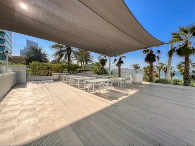 La Vie 1BR on JBR with Private Beach Dubai Apartments - Immagine 6