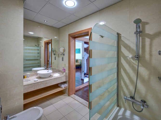 Al Khoory Executive Hotel - Immagine 9