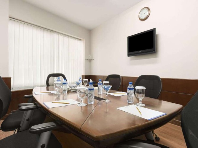 Howard Johnson by Wyndham Bur Dubai - Immagine 3