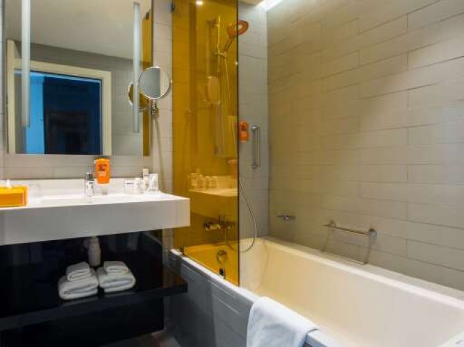 Park Inn by Radisson Dubai Motor City - Immagine 6