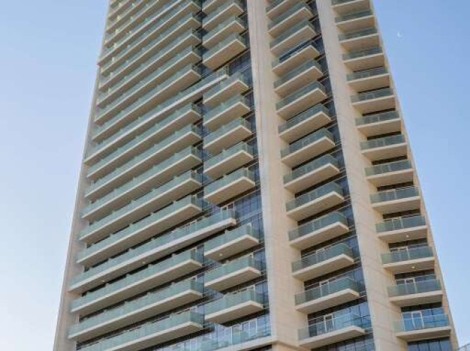 Radisson Dubai Damac Hills - Immagine 1