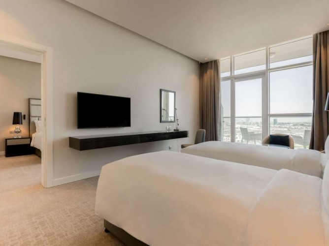 Radisson Dubai Damac Hills - Immagine 7