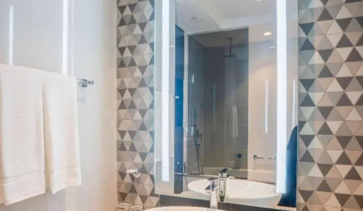 Radisson Dubai Damac Hills - Immagine 9