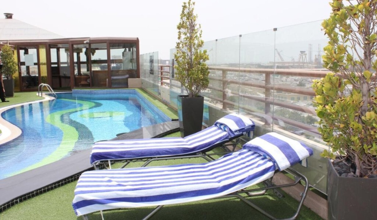 Sea View Hotel - Immagine 2