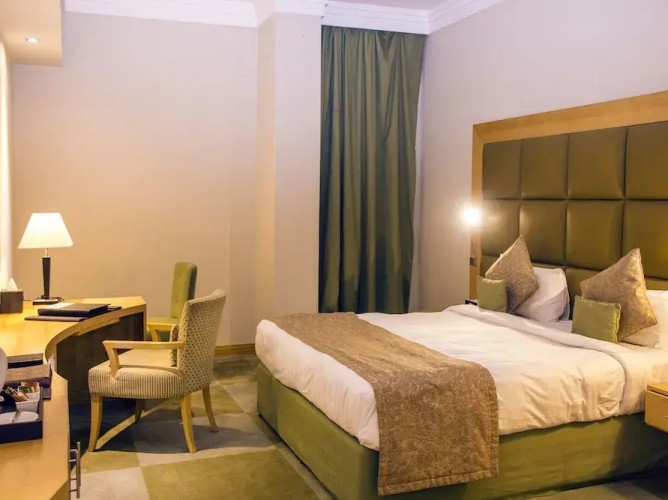 The leela Hotel - Immagine 4