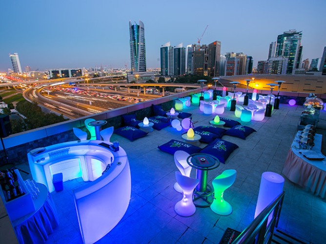 Two Seasons Hotel & Apartments - Immagine 1