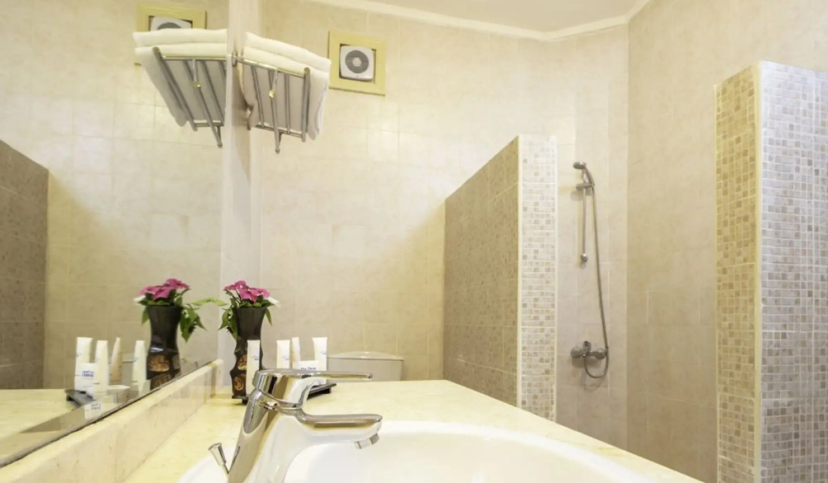 Three Corners Sunny Beach Resort - Immagine 9