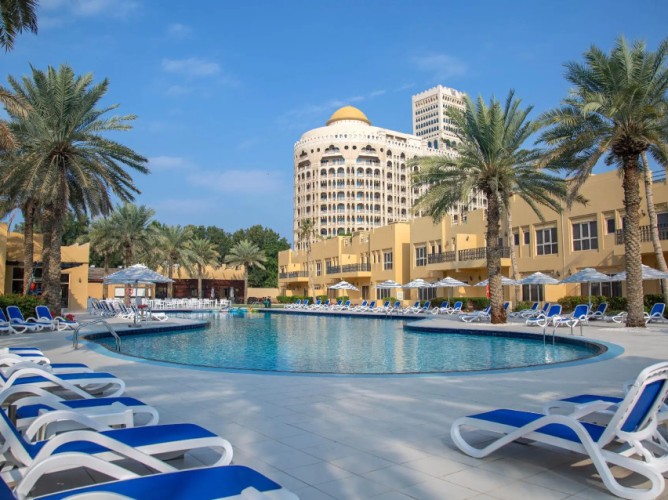 Al Hamra Village Hotel - Immagine 1