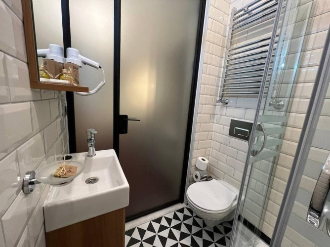 Rafinn Hotel - Immagine 8